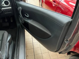 /photos/12209/62bd9ff5-eb66-422e-941c-f6649dd64349_i320x240.jpg